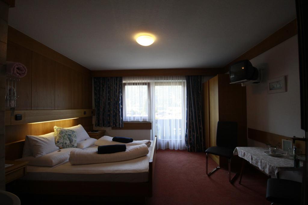 Privatzimmer Kammerlander Neukirchen am Großvenediger Oda fotoğraf