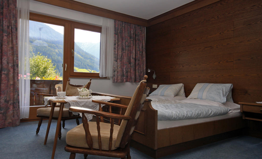 Privatzimmer Kammerlander Neukirchen am Großvenediger Oda fotoğraf